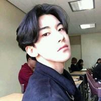 中分头像男生韩国