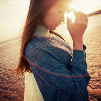 侧面头像女生唯美漂亮