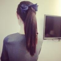 侧面女生马尾头像