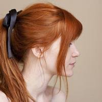 侧面女生马尾头像