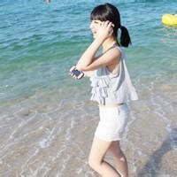 侧面女生马尾头像