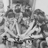 关于青春班级头像图片