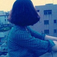 卷发头像女生背影