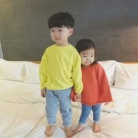 哥哥抱妹妹头像