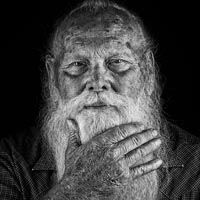 大胡子叔叔头像