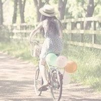 女人骑自行车头像