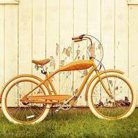 女人骑自行车头像