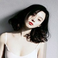 女生头发披肩头像