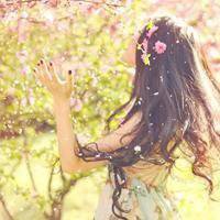 女生花丛头像