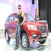 帅气男车模头像