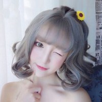 微信漫画卷发头像女生