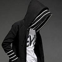 戴黑色帽子男生头像