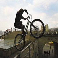 攀爬自行车头像