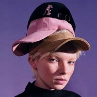 欧美带帽子头像女生