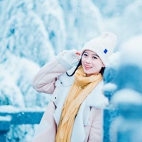 淡雅头像女生飘雪