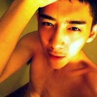 男生活照片头像素颜