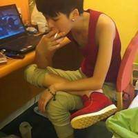 男生活照片头像素颜