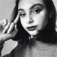 短发头像女生高冷黑白