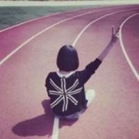 短发头像女背影