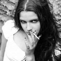 社会头像女抽烟