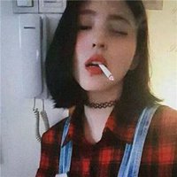 社会头像女生霸气吸烟