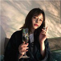 社会头像女生霸气吸烟