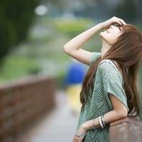 秋天头像女背影图片