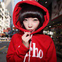 红色帽子头像女生