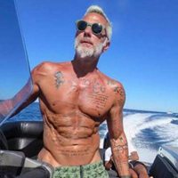 老年人头像成熟稳重