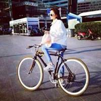 自行车头像女生