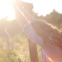 侧脸头像女生阳光