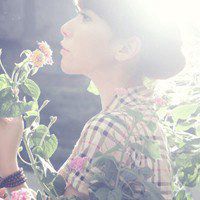 侧脸头像女生阳光