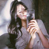 侧脸头像女生高冷