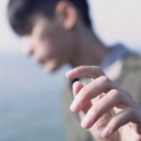 侧脸头像男生模糊