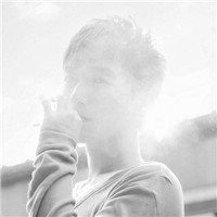 侧脸头像男生模糊