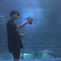 侧脸头像男生模糊