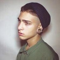 侧脸头像男生高冷