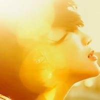 侧脸头像男逆光图片