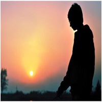 侧脸头像男逆光图片