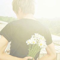 侧脸头像男逆光图片