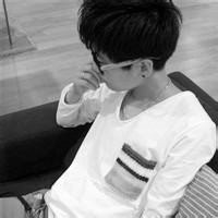 侧面头像男黑白头像