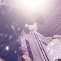 动漫弹钢琴头像