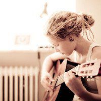 吉他头像女欧美