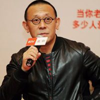 复古圆框眼镜男生头像