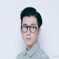 复古圆框眼镜男生头像