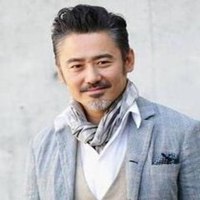 大叔头像沧桑男