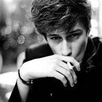 大叔头像沧桑男