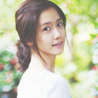 大笑的女生头像