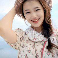 大笑的女生头像