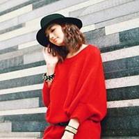 大红色毛衣头像